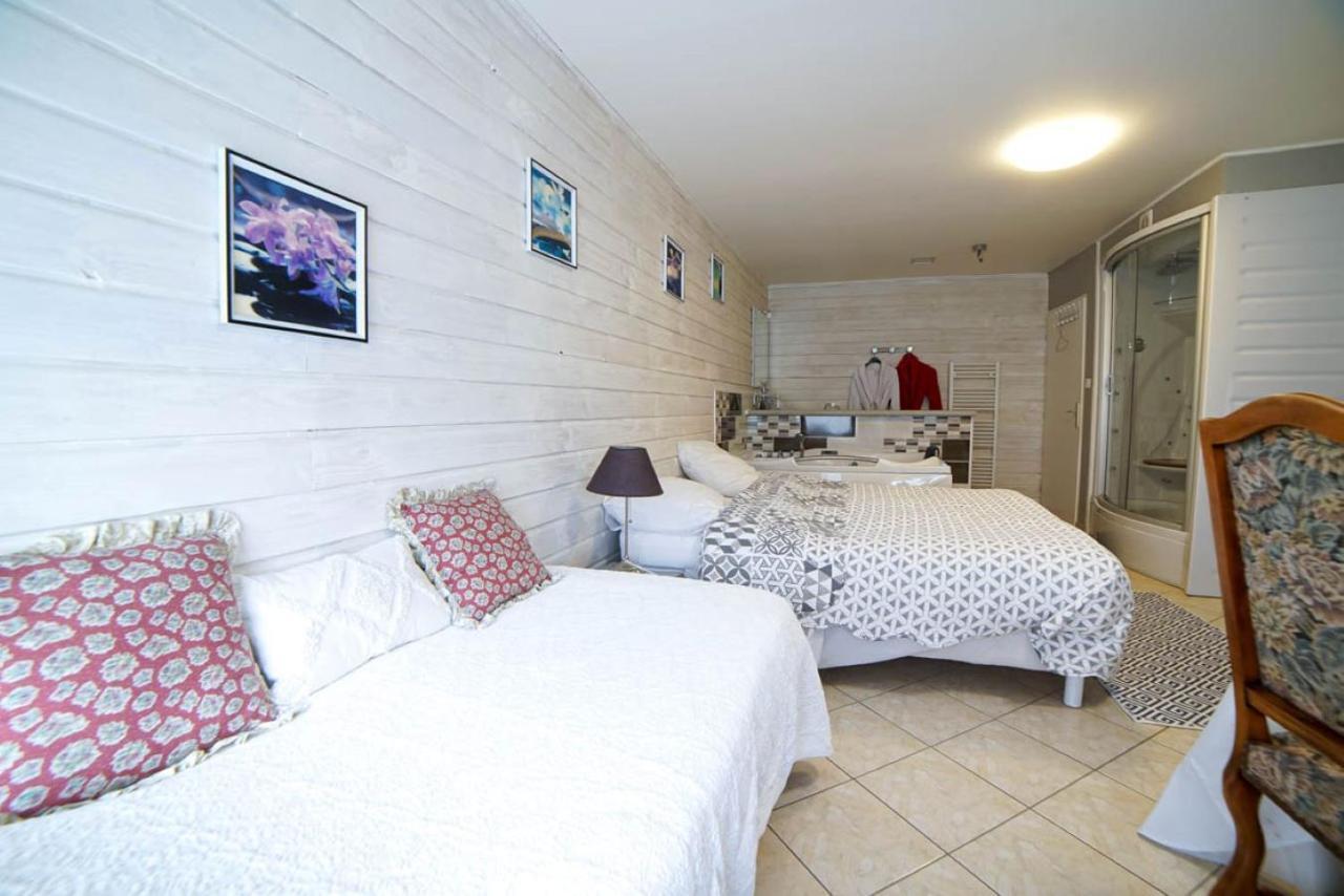 Chambre individuelle avec cuisine commune Tilloloy Esterno foto