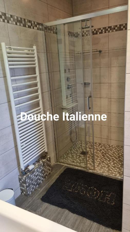 Chambre individuelle avec cuisine commune Tilloloy Esterno foto